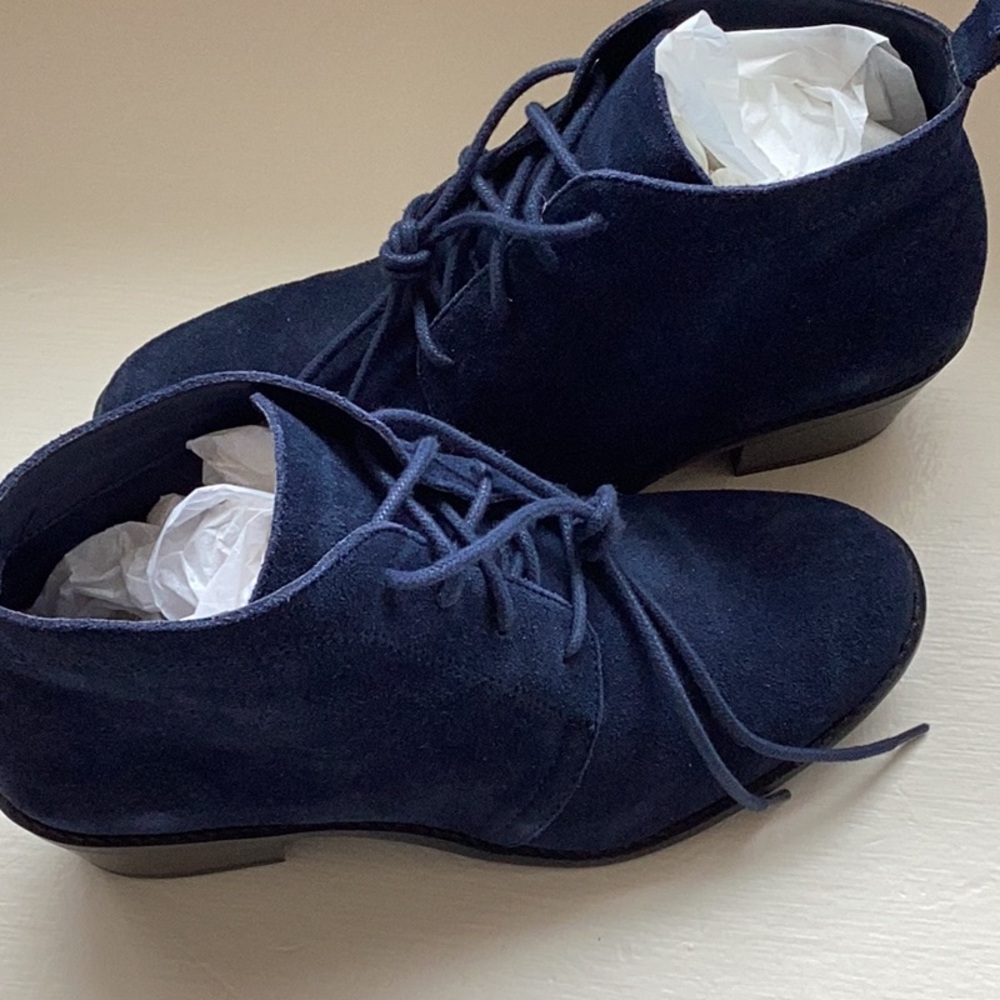 VIONIC NAVY BLUE SUEDE BOOTIES - Picture 5 of 8